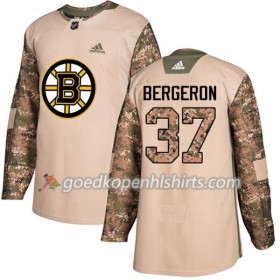 Boston Bruins Patrice Bergeron 37 Adidas 2017-2018 Camo Veterans Day Practice Authentic Shirt - Mannen